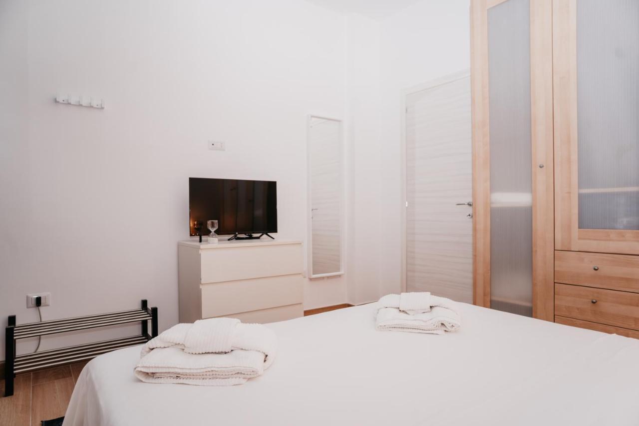 Brombeis Fantastica By Casa Napoletana - Town Center Apartment Napoli Ngoại thất bức ảnh